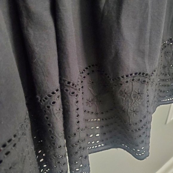 American Eagle Eyelet Tiered Smocked Lined Midi Dress Black Cottagecore NWOT M - Picture 4 of 16